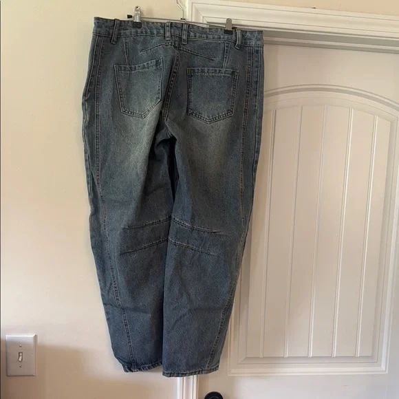 Women’s Barrel Blue Denim Jeans - Picture 3 of 11